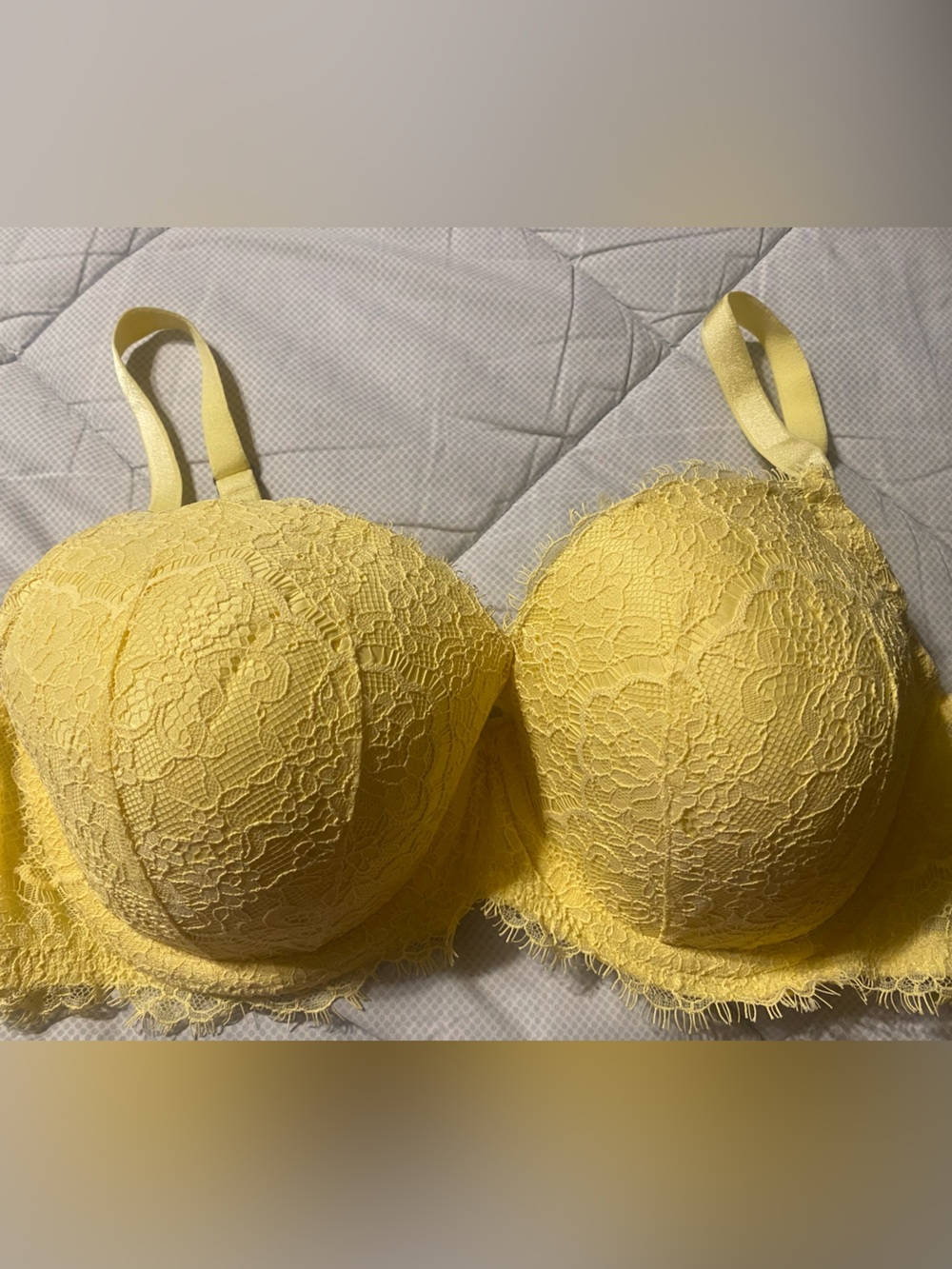 Victoria's Secret Yellow Lace Push-Up Bra